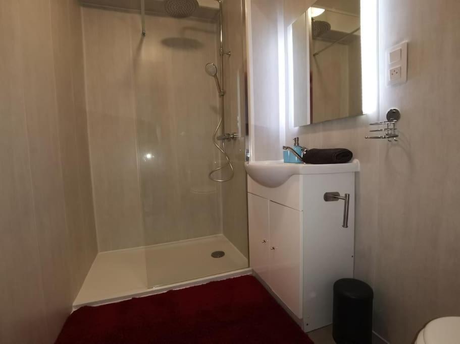 N1 F2 40M2 Avec Petit Jardin Apartment Herouville-Saint-Clair Luaran gambar