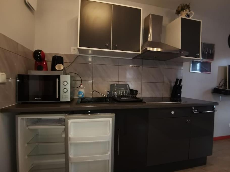 N1 F2 40M2 Avec Petit Jardin Apartment Herouville-Saint-Clair Luaran gambar
